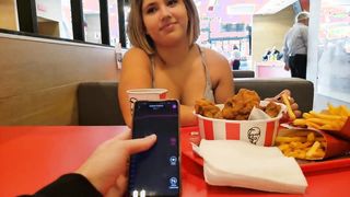 KFC-be lecumiztatva és meghágva