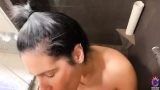 Fullos latina barátnő háziszex videója