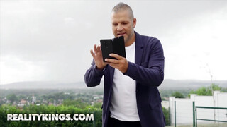 Reality Kings - Cherry Kiss popókája alaposan megdöngetve