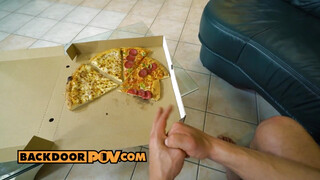 Its POV - Fullos tini kiscsaj lovagol