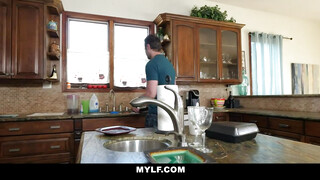 Mylf - Cali Lee a fullos spanyol milf