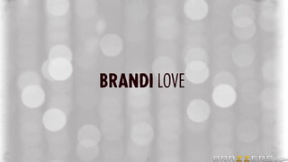 Brandi Love meglovagolja a pélót - Brazzers