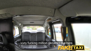 FakeTaxi nimfomániás kisasszony kielégítése