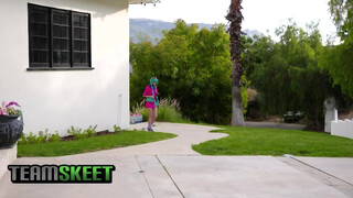 Jessie Saint a cosplayes tini csajszi - TeamSkeet