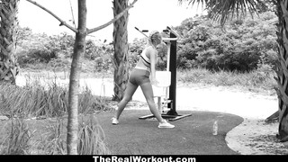 TheRealWorkout - Fitnesz vlogger és a méretes örömrúd esete