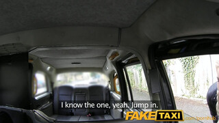 FakeTaxi - Világos Szőke kisasszony baszható a hátsó ülésen