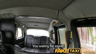 FakeTaxi - szilikonos spiné nem akar fizetni