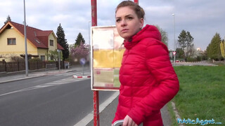 Public Agent - Amatőr picsa pénzért megkefélve