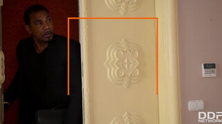 Anissa Kate a himbilimbi szerető titkárnő