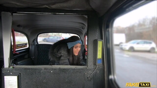 Fake Taxi - Capri Lmonde a izgató barna spiné