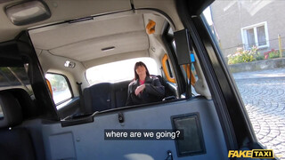 Fake Taxi - Tetovált olasz csajszi megrakva