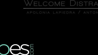 Babes - Apolonia Lapiedra a dögös kolumbiai tini