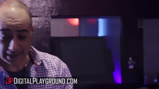 Digital Playground - Aidra Fox durván megkúrelva