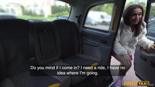 Fake Taxi - Vékony hatalmas cickós latina hölgyemény