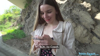 Public Agent - Arina Shy a félénk fiatal picsa