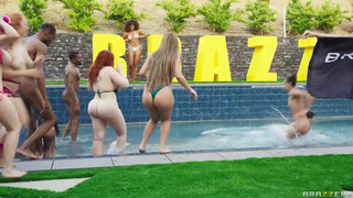 BRAZZERS - Luna Star tini manussal szexel