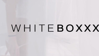 WHITEBOXXX - Tina Kay segglukába betolják