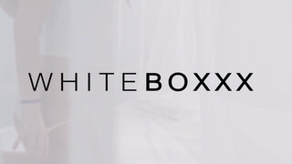 WhiteBoxxx - Bunny Love a vékony magyar kokeró kisasszony