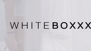 WhiteBoxxx - Tina Blade a pici kannás horvát kiscsaj