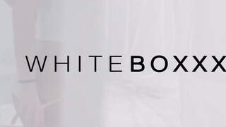 WhiteBoxxx - Vika Lita élvezi ha szopják