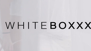 WhiteBoxxx - Leanne Lace a fullos cseh tini csaj