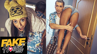 Fake Hostel Porn - Cassie Del Isla a gyönyörű turista csajszi