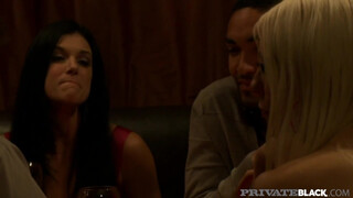 India Summer dug Lorelei Lee-vel és hatalmas barna fasszal