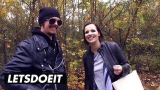 Méretes kannás csoki hajú német nőci felvétel a méretes kombiban vad baszásra