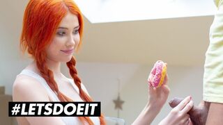 Gisha Forza hatalmas cickós vörös bombe egy fánkot érő hardcore dugásért
