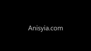 Anisyia alaposan cidázza a méretes dákót livejasminen