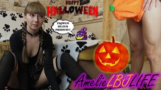 Pici boszorkány megidézi a méretes pélót és rendesen megbasszák, hogy beleélvezzen a puncijába - halloween 2020