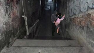 Fekete kurva alaposan megrakva a favela domb urával a funk tánc után